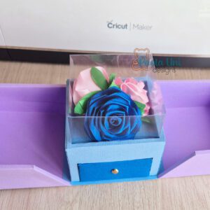 Archivo para recortar y armar caja para rosas y regalo SVG, STUDIO, PDF A3,