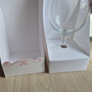 Archivo para recortar y armar caja para copa incluye ventana y sin ventana