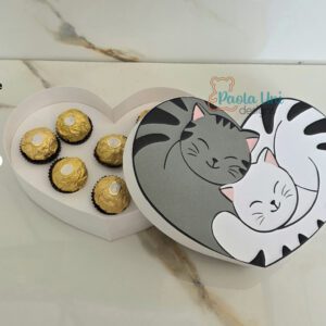 Archivo para recortar y armar caja en forma de corazón con diseño de gatos