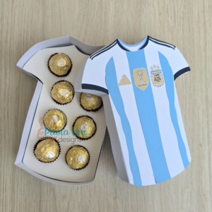 Archivo para recortar y armar inspirada en camiseta deportiva con soporte de chocolates
